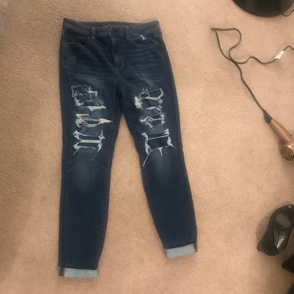 American Eagle distressed jeans